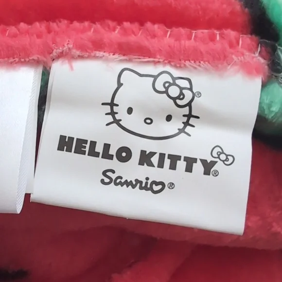 ❌SOLD❌Hello Kitty Festive ⭐ Oversized Plush Throw Blanket, Candy Cane Design - Picture 5 of 5